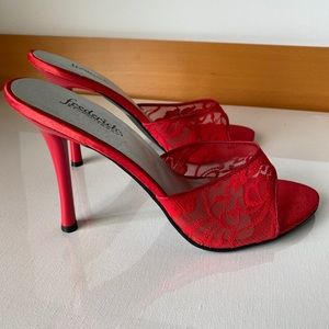 Frederick’s “Glamour Girl” lace slipper heel